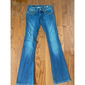 Miss Me jeans with stitched pockets